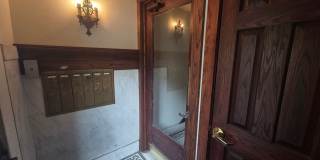 2 Bedroom, 1 Bathroom in Historical Woodland Avenue building! Gallery 34