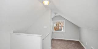 Bright, Clean 3 bed/1 bath- Move In Ready Gallery 15