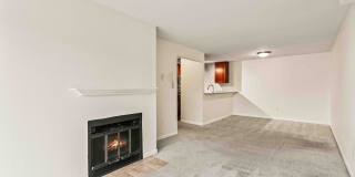 1-Bedroom Condo Near Bitter Lake Gallery 9