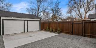 Remodeled Midtown Bungalow Gallery 27