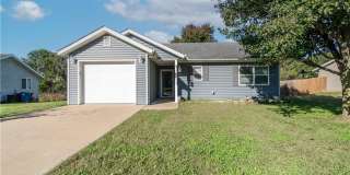 2 bedroom 2 bath house, fenced, 1 car garage Gallery 1