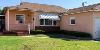 Adorable 2-bedroom home available for rent in Lakewood Mutuals! Gallery 1