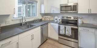 Riva Terra Apartments at Redwood Shores Gallery 25