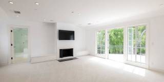 1115 North Beverly Drive Gallery 1