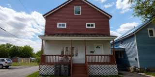 213 Depeyster Street Gallery 1