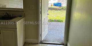 5221 NW 15th Ct Gallery 6