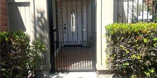 5052 Hampton Court Gallery 1