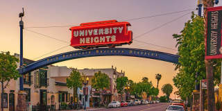 Beautiful 3 bed 2.5 baths "fully furnished" townhouse in the charming neighborhood of University Heights. Gallery 56