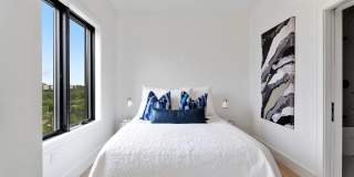 Luxurious Allston 2bd/2ba with washer/dryer in Unit! Gallery 3