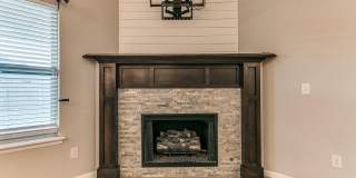 3bed/2bath Home Available in the Heart of Newcastle! Gallery 6