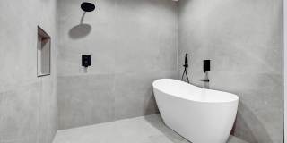 8300 De Longpre Apartments Gallery 5
