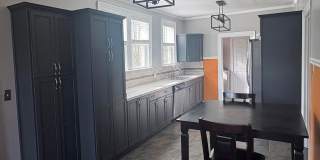 5BR/2.5 Bath in Prime 12 South | Park-Facing | Two Sunrooms | Walkable Luxury Living Gallery 7