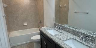 Spacious 5-Bedroom Riverview Home Gallery 35