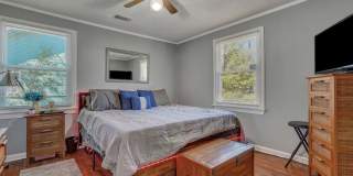 Charming 2BR House in Savannah Gallery 8
