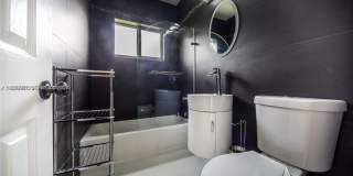 1748 NE 180th Street, North Miami Beach, FL 33162 Gallery 13
