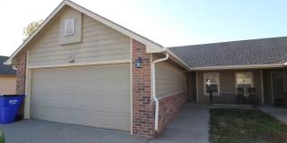 Spacious duplex for rent! Gallery 1