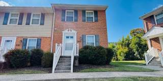 2 Bedroom, 1.5 Bath Townhouse Gallery 1