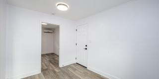 Detached 1 Bed 1 Bath Cottage Gallery 5