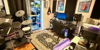 12 Commonwealth Ct. Gallery 9