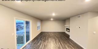 Modern 4BR Home Near Great Western Bike Trail | West Des Moines Gallery 6