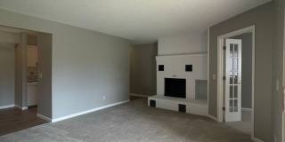 Large first floor condo for rent! 1034-3 Blue Ridge Dr. Gallery 12