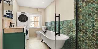 381 State Street Gallery 10