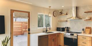 4592 Winona Avenue Gallery 1