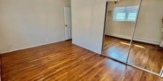 211 W walnut Gallery 11