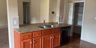 Spacious 4 Bedroom Home Gallery 5