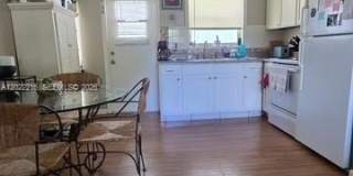 1301 N 12th Ct Gallery 6