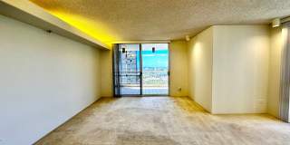 SPACIOUS 2 BED/2 BATH/2 PRKG in the highly desired Nuuanu Parkside - W/D, Lanai, Central AC & more!!! Gallery 4