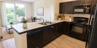 Creekside Apartments Gallery 8