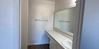 111 W Avenida de los Arboles Gallery 21