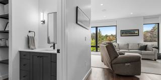 Luxury 3 Story Condo in Exclusive Titletown District Gallery 23