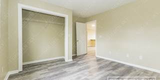 2109 South Hoyt Avenue Gallery 12