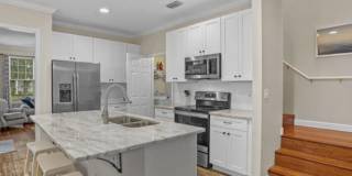 Three Bedroom Townhome in Southwood Gallery 9