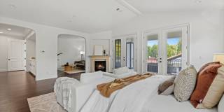 5011 Hayvenhurst Avenue Gallery 39