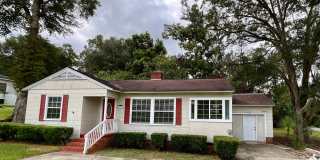 Adorable 2/1 Brick Home in Marianna Gallery 1