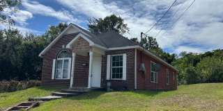 460 Elm Street Gallery 1