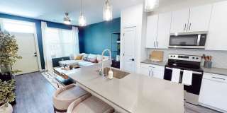 Garrett Uptown Gallery 26