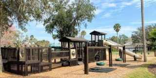 681 LAKE STONE Circle Gallery 20