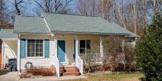 Cozy 3 bedroom home with spacious fenced backyard! Gallery 1