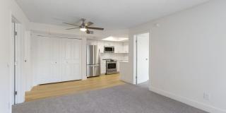 Meadow Glen Apartments Gallery 23