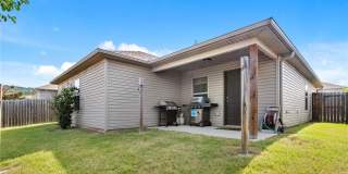 927 E Swift Drive Gallery 25