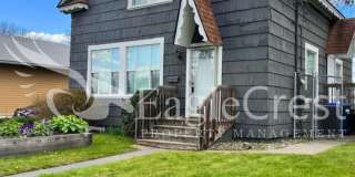 Charming 3BR Home with Spacious Yard & Bonus Living Space Gallery 1