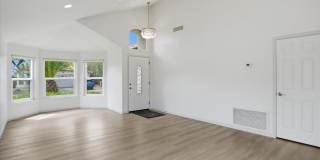 5958 E Kelton Lane Gallery 4