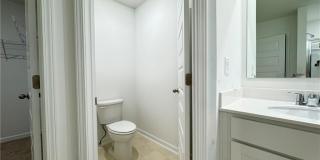 709 Alburgh Alley Gallery 27