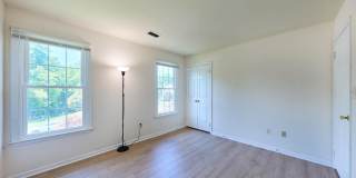8508 SILVERDALE Road Gallery 30