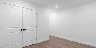 2057 East Rush Street - 1 Gallery 7