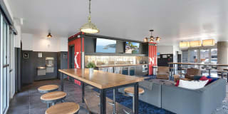 Oak Street Station Gallery 23